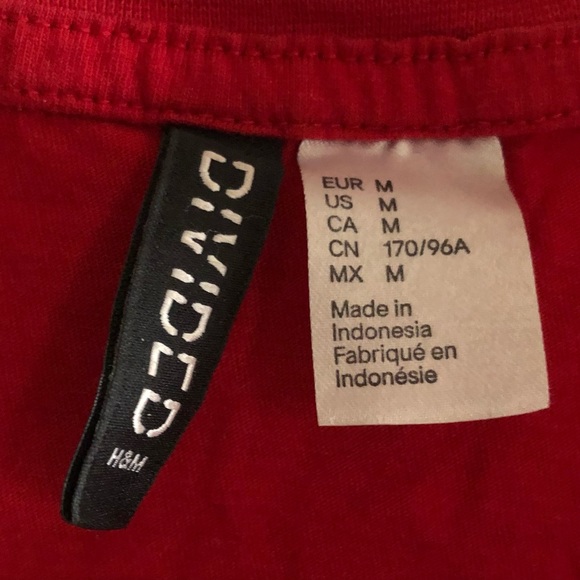 Red crop top - Picture 2 of 3